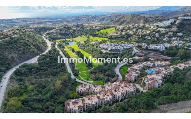 Resale - Apartment - Benahavís - Benahavís Centro