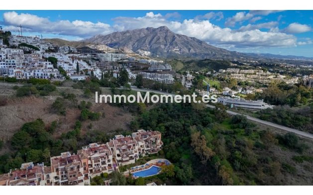 Resale - Apartment - Benahavís - Benahavís Centro