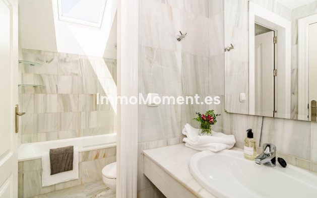 Wiederverkauf - Wohnung - Marbella - Nueva Andalucía