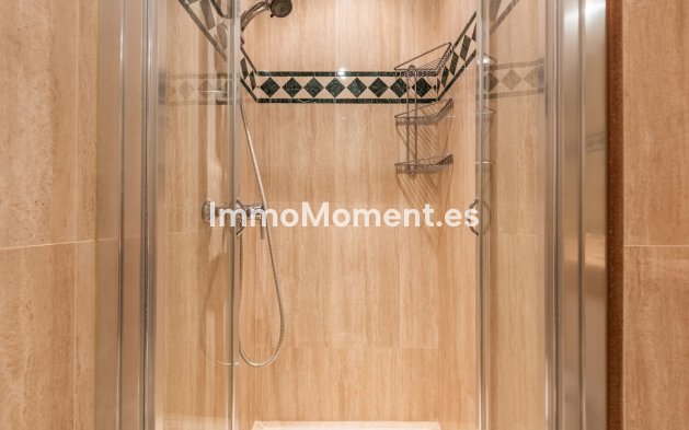 Wiederverkauf - Wohnung - Marbella - Nueva Andalucía