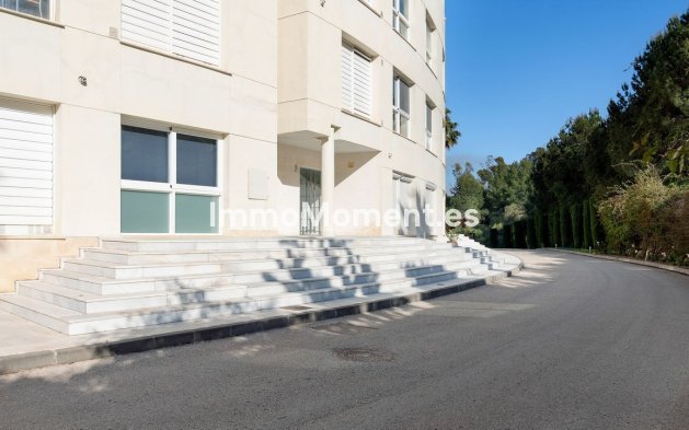 Wiederverkauf - Wohnung - Marbella - Nueva Andalucía