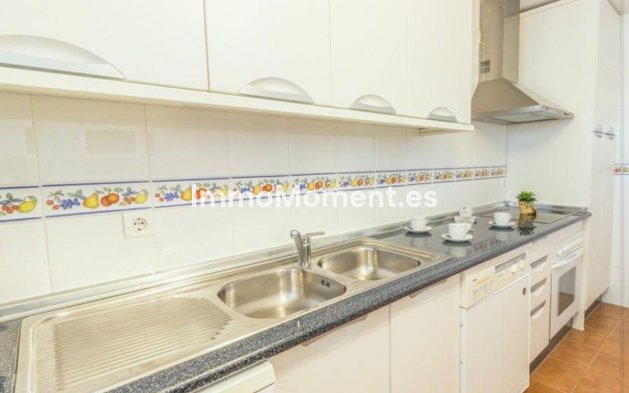 Wiederverkauf - Wohnung -   Inländisch - Alhaurín el Grande Centro