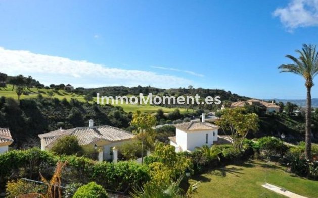 Wiederverkauf - Wohnung -   Inländisch - Alhaurín el Grande Centro