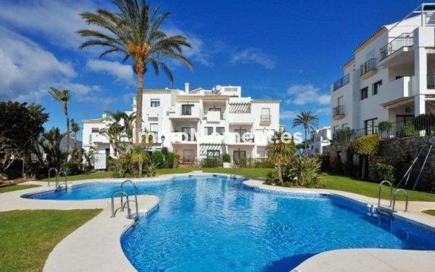 Wiederverkauf - Wohnung -   Inländisch - Alhaurín el Grande Centro