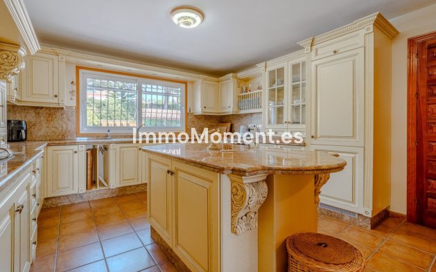 Reventa - Villa independiente - Estepona  - New Golden Mile