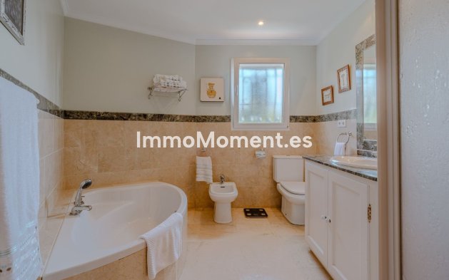 Reventa - Villa independiente - Estepona  - New Golden Mile