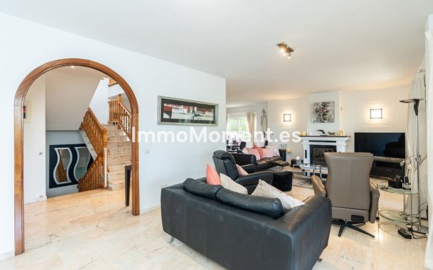 Resale - Villa - Marbella - Marbesa