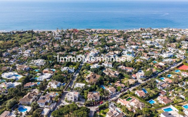 Resale - Villa - Marbella - Marbesa