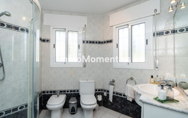 Resale - Villa - Marbella - Marbesa