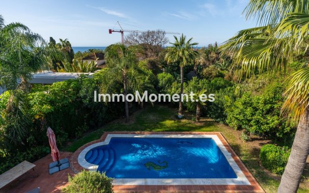 Resale - Villa - Marbella - Marbesa