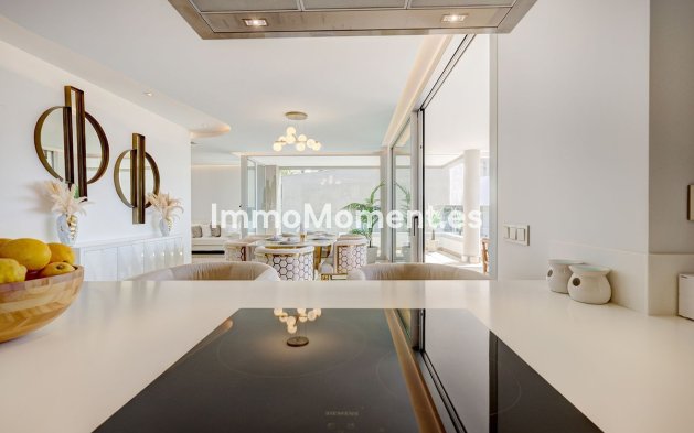 Resale - Apartment - Benahavís - Benahavís Centro