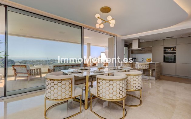 Resale - Apartment - Benahavís - Benahavís Centro