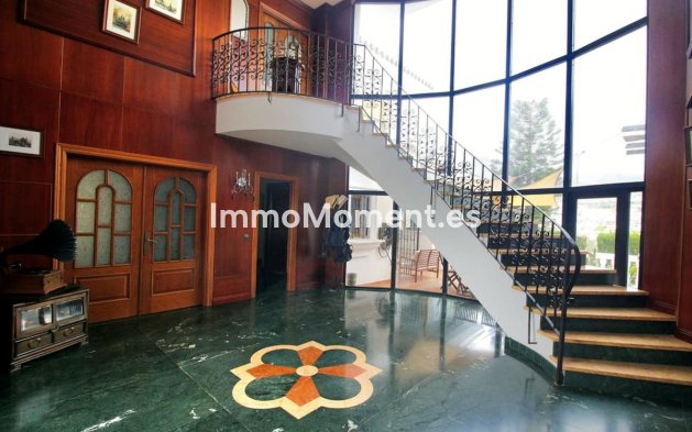 Revente - Villa - Benalmadena - Benalmadena Centro