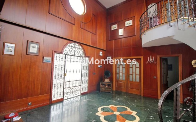 Revente - Villa - Benalmadena - Benalmadena Centro