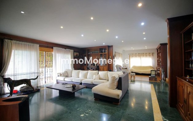 Revente - Villa - Benalmadena - Benalmadena Centro