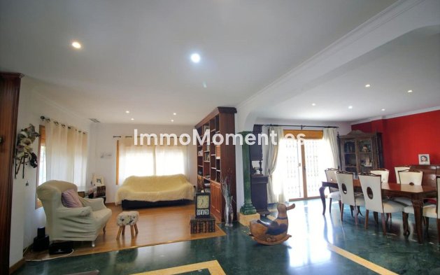 Revente - Villa - Benalmadena - Benalmadena Centro