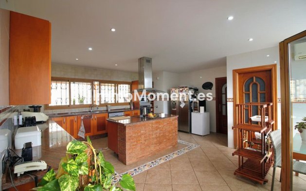 Revente - Villa - Benalmadena - Benalmadena Centro