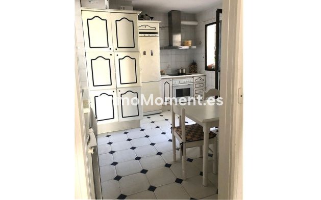 Wiederverkauf - Wohnung - Estepona  - Estepona Centro