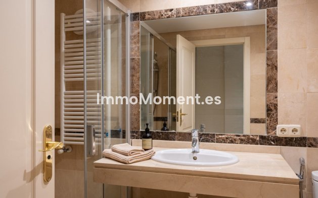 Wiederverkauf - Wohnung - Marbella - Nueva Andalucía