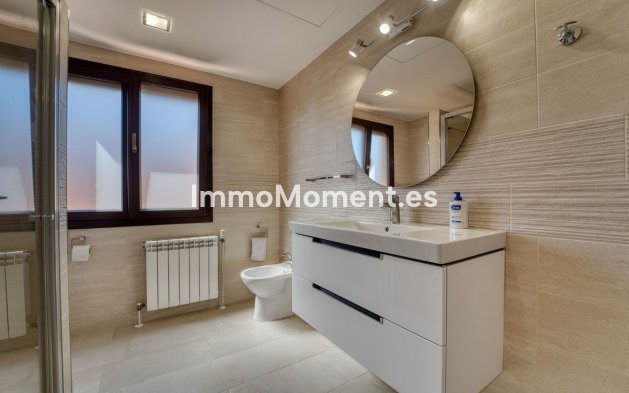 Wiederverkauf - Villa - Marbella - Guadalmina Alta