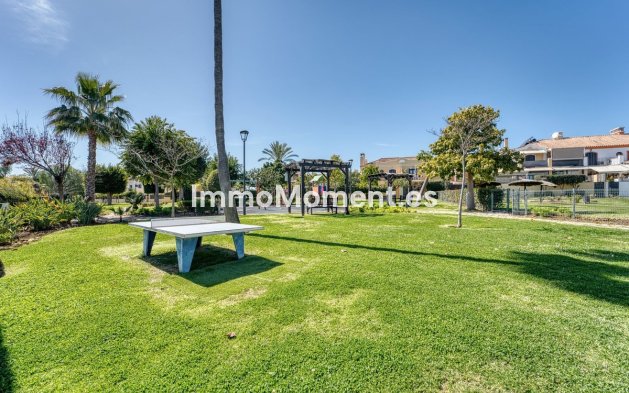 Wiederverkauf - Villa - Marbella - Guadalmina Alta