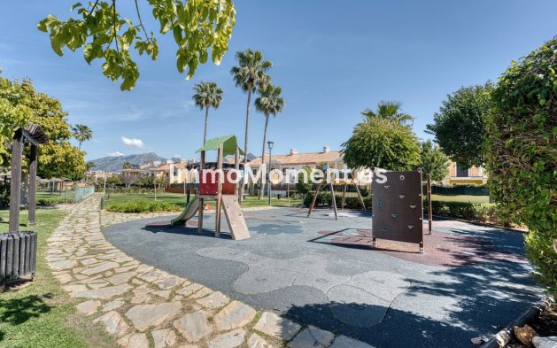 Wiederverkauf - Villa - Marbella - Guadalmina Alta