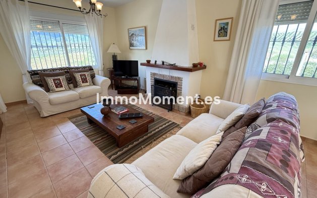 Reventa - Casa de campo - Interior  - Alora