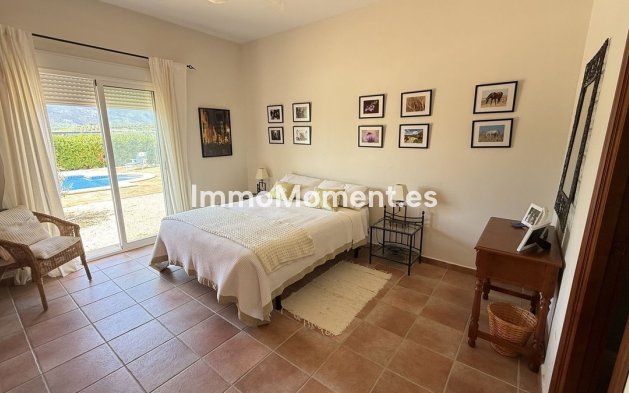 Reventa - Casa de campo - Interior  - Alora