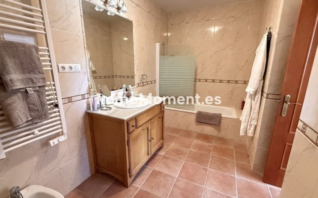Reventa - Casa de campo - Interior  - Alora