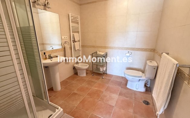 Reventa - Casa de campo - Interior  - Alora