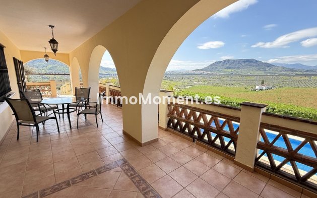Reventa - Casa de campo - Interior  - Alora