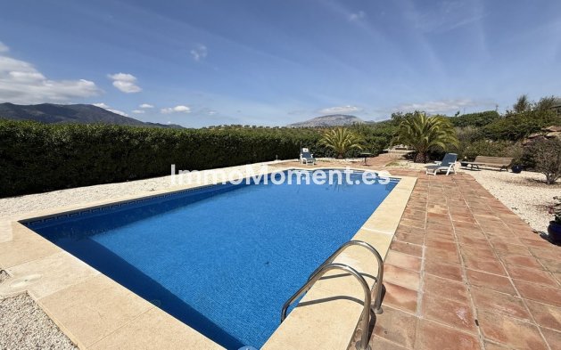Reventa - Casa de campo - Interior  - Alora