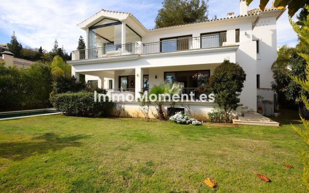 Wiederverkauf - Villa - Marbella - Nueva Andalucía