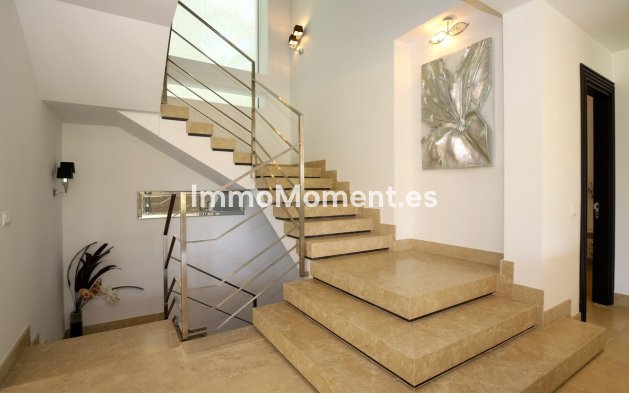 Wiederverkauf - Villa - Marbella - Nueva Andalucía