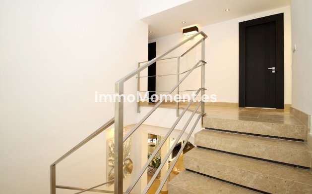 Wiederverkauf - Villa - Marbella - Nueva Andalucía