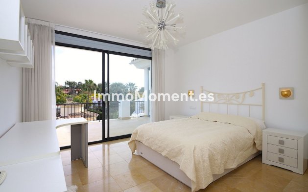 Wiederverkauf - Villa - Marbella - Nueva Andalucía
