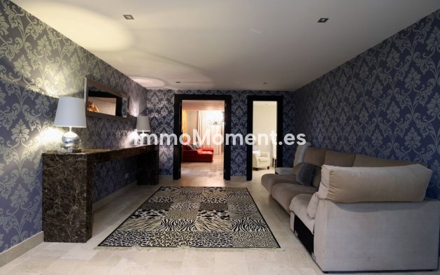 Wiederverkauf - Villa - Marbella - Nueva Andalucía