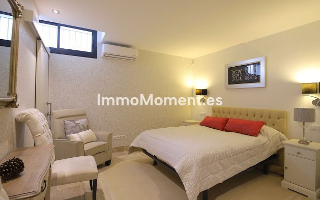 Wiederverkauf - Villa - Marbella - Nueva Andalucía