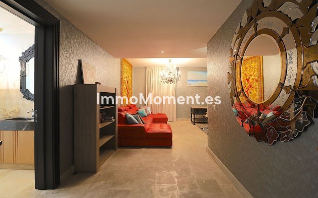 Wiederverkauf - Villa - Marbella - Nueva Andalucía