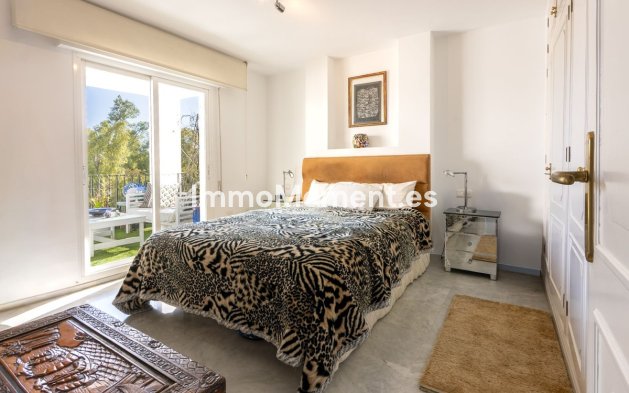 Wiederverkauf - Wohnung - Estepona  - Atalaya