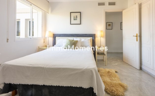 Wiederverkauf - Wohnung - Estepona  - Atalaya