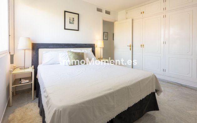 Wiederverkauf - Wohnung - Estepona  - Atalaya