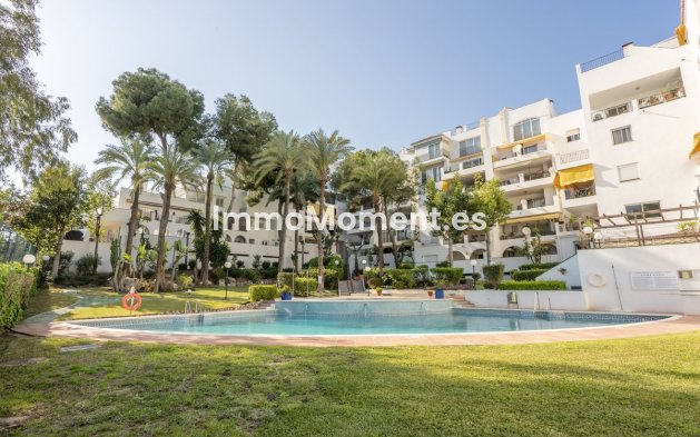 Wiederverkauf - Wohnung - Estepona  - Atalaya