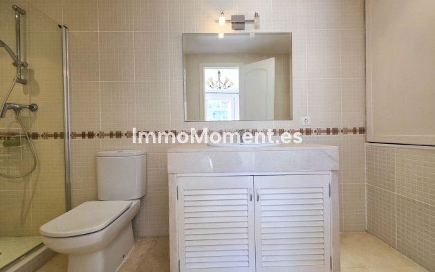 Resale - Apartment - Manilva - La Duquesa