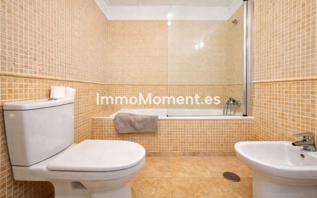 Resale - Apartment - Manilva - La Duquesa