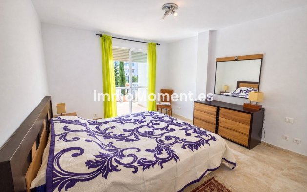 Resale - Apartment - Manilva - La Duquesa