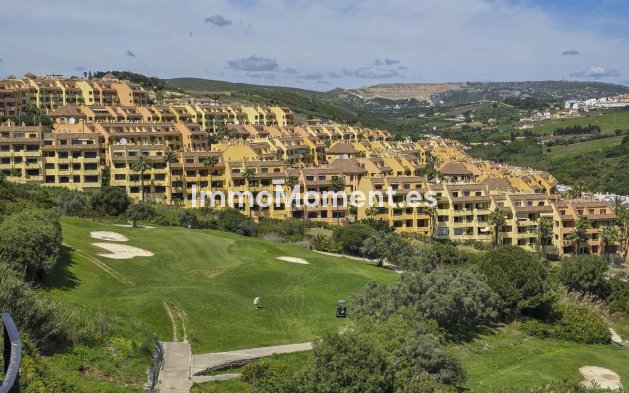 Resale - Apartment - Manilva - La Duquesa