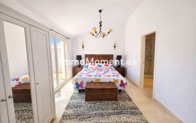 Resale - Apartment - Manilva - La Duquesa