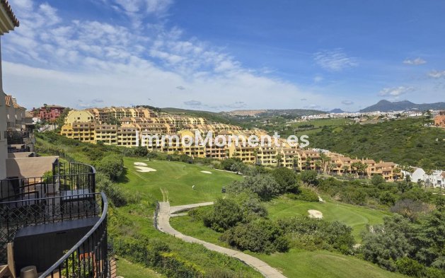 Resale - Apartment - Manilva - La Duquesa