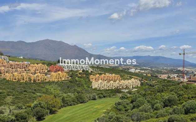 Resale - Apartment - Manilva - La Duquesa